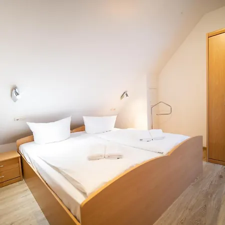 펜션 Reetdachhaus Malve 2 *