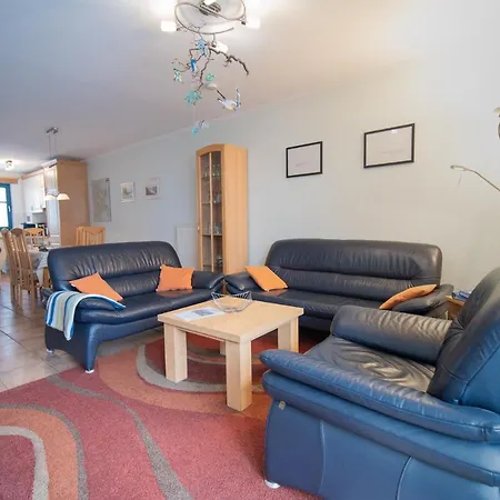 펜션 Reetdachhaus Malve 2